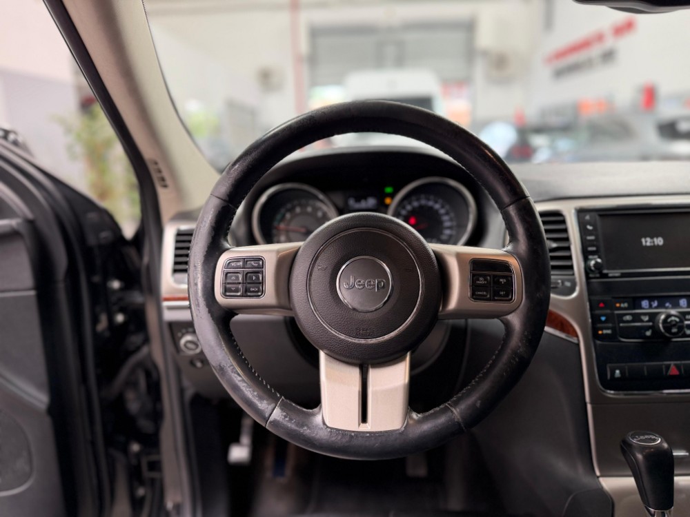 Jeep GRAND CHEROKEE LIMITED — foto 3